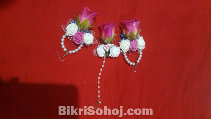 আর্টিফিশিয়াল ফুলের দুলএবং টিকলি